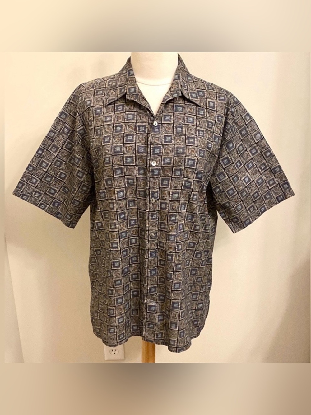 Tori Richard Men’s Grey Black Geometric M Luxury Resort Wear Modern Retro Shirt